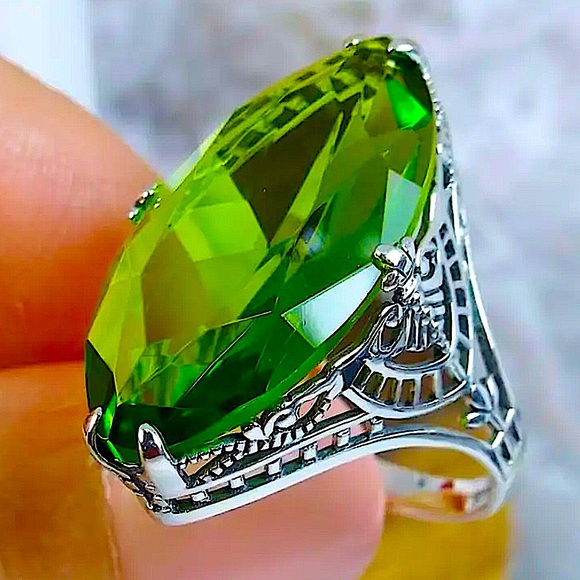 Sterling Silver Aquamarine Zircon Ring, Large Stone, Cocktail - Picture 3 of 9